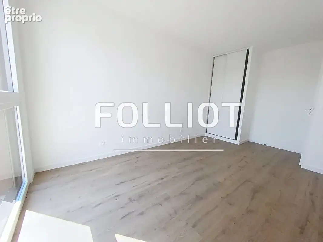 A VENDRE- Appartement 4 pièces Fougères - terrasse - photo 7