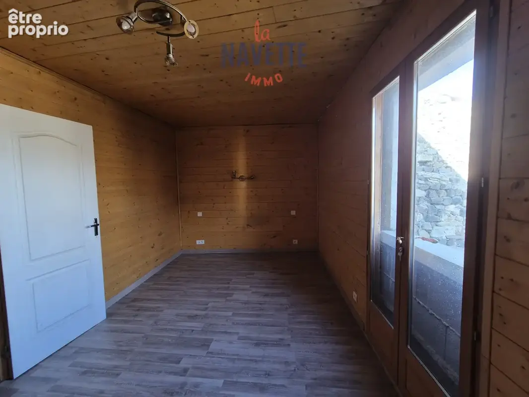 Immeuble de rapport   appartement t4 + local commercial - photo 8
