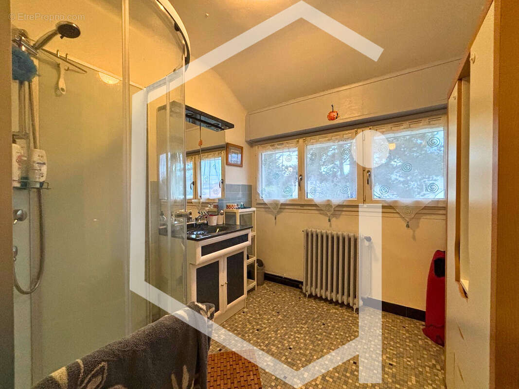 Maison à COSNE-COURS-SUR-LOIRE