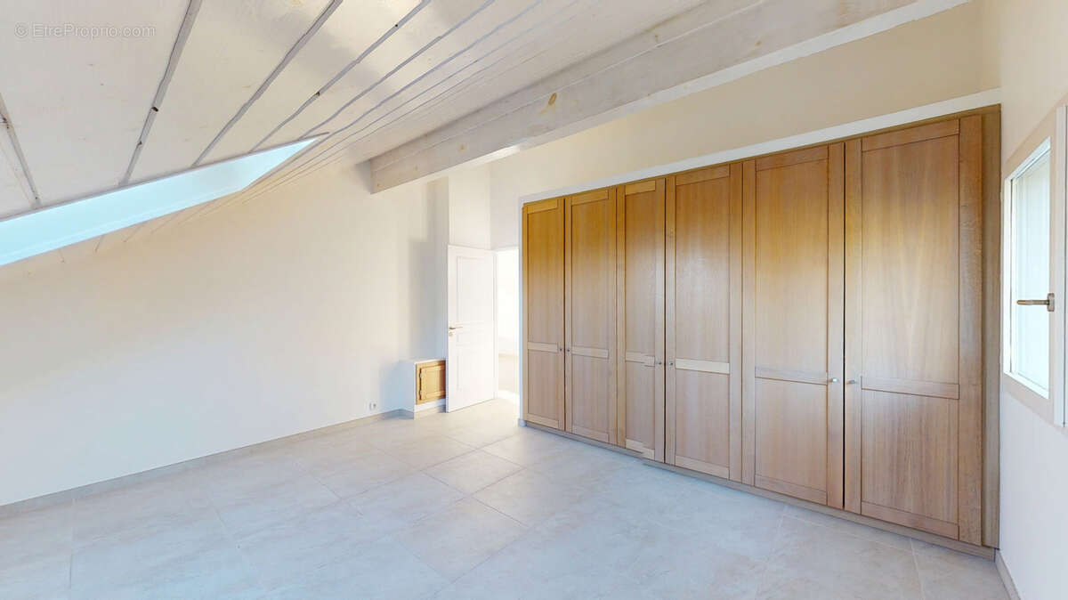 Appartement à CRANVES-SALES