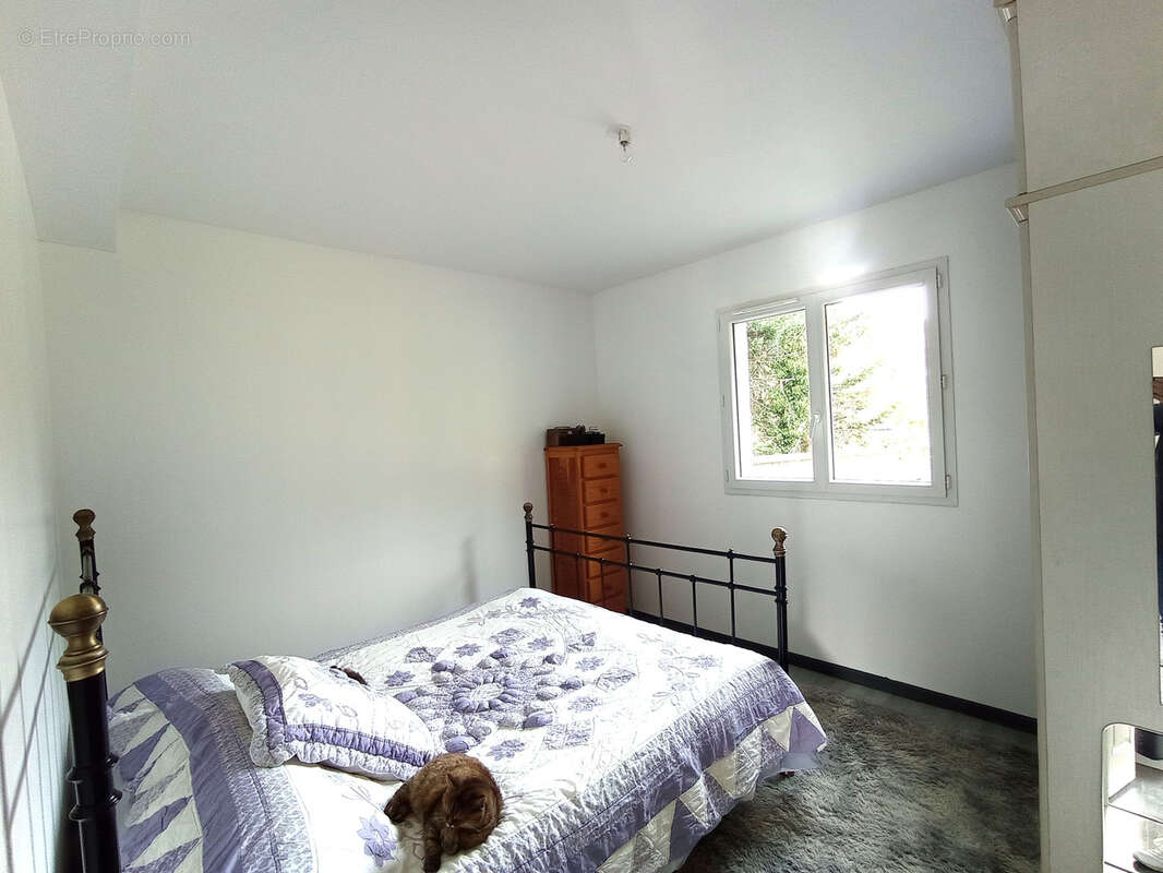 Maison à BRIIS-SOUS-FORGES