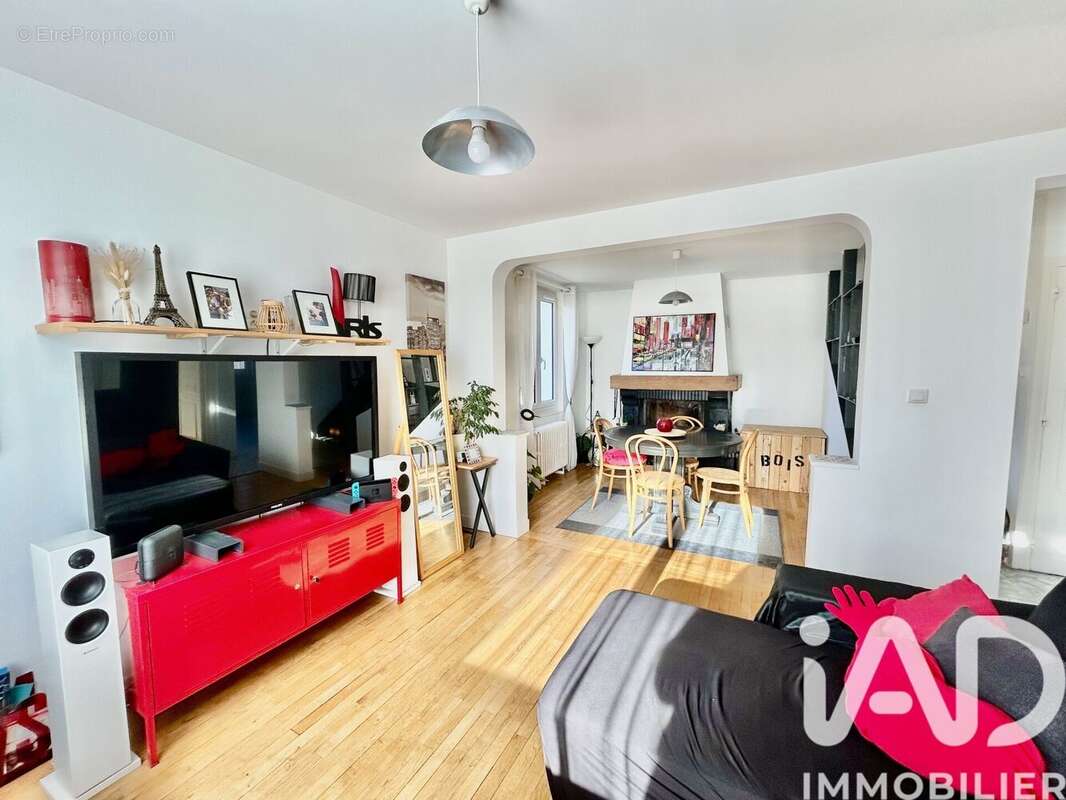 Photo 3 - Maison à URY