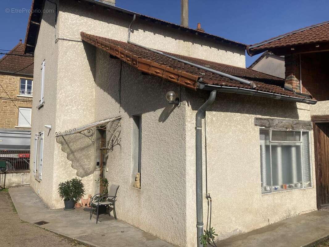 Photo 3 - Maison à POUILLY-SOUS-CHARLIEU