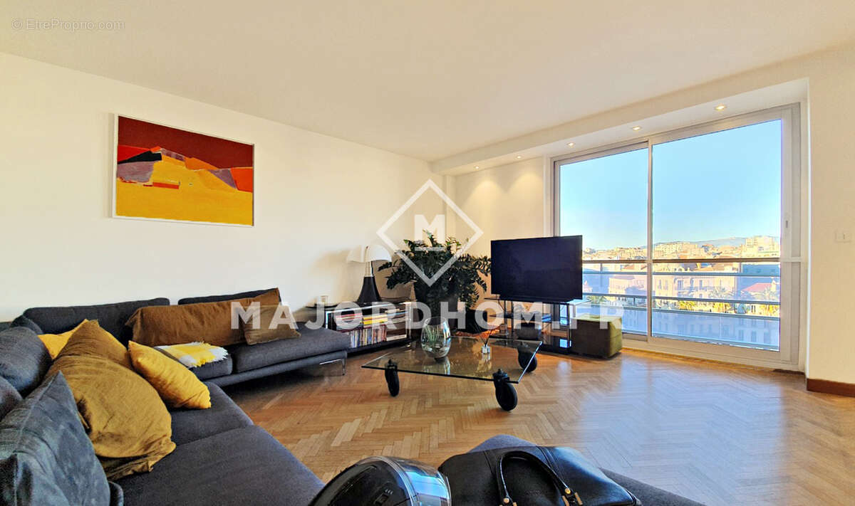 Appartement à MARSEILLE-6E