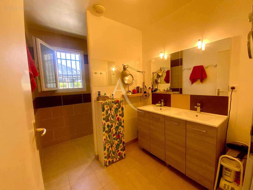 Maison Champagnolles 4 pièce(s) 98.5 m2 - photo 9