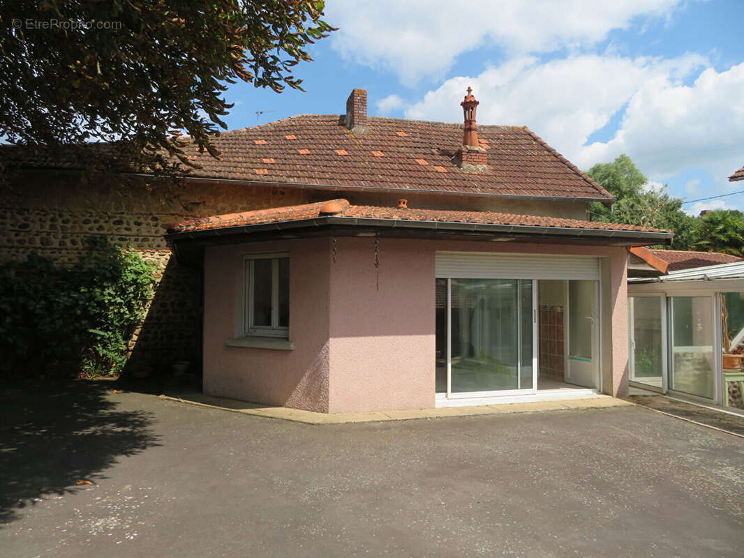 Maison à AUBAREDE