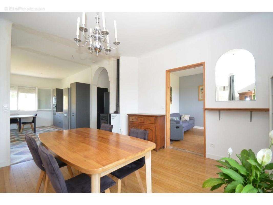 Maison 105 m² à Montpon-Menesterol  - photo 2