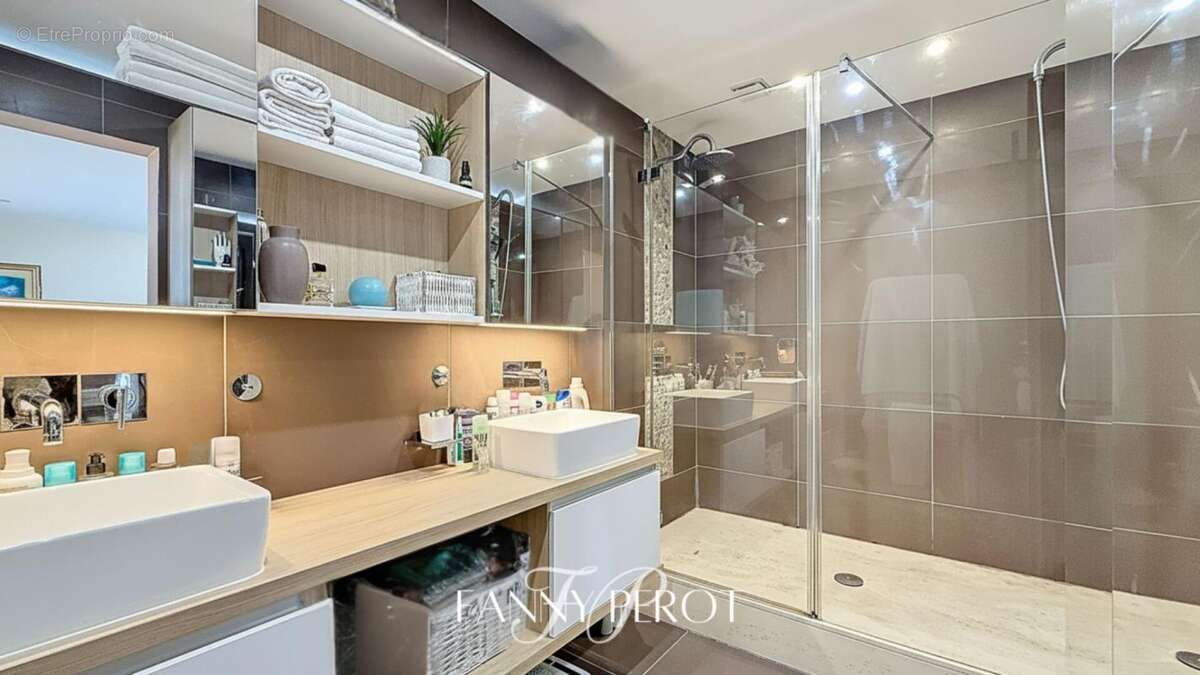 Exceptionnelle villa de 205m² + terrain constructible à Saint-Cyprien - photo 13