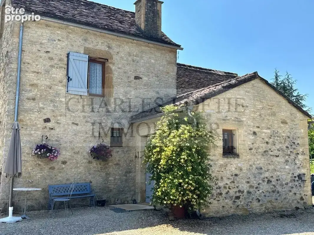 Charmante maison en pierre avec piscine, sur un terrain de 3800 m² , aux portes d’un village vivant de la Bouriane. - photo 29