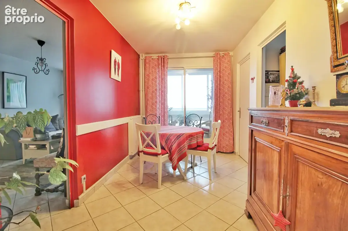 Appartement Saint Priest 5 pièce(s) - photo 5