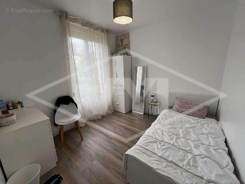 Maison à COMBS-LA-VILLE