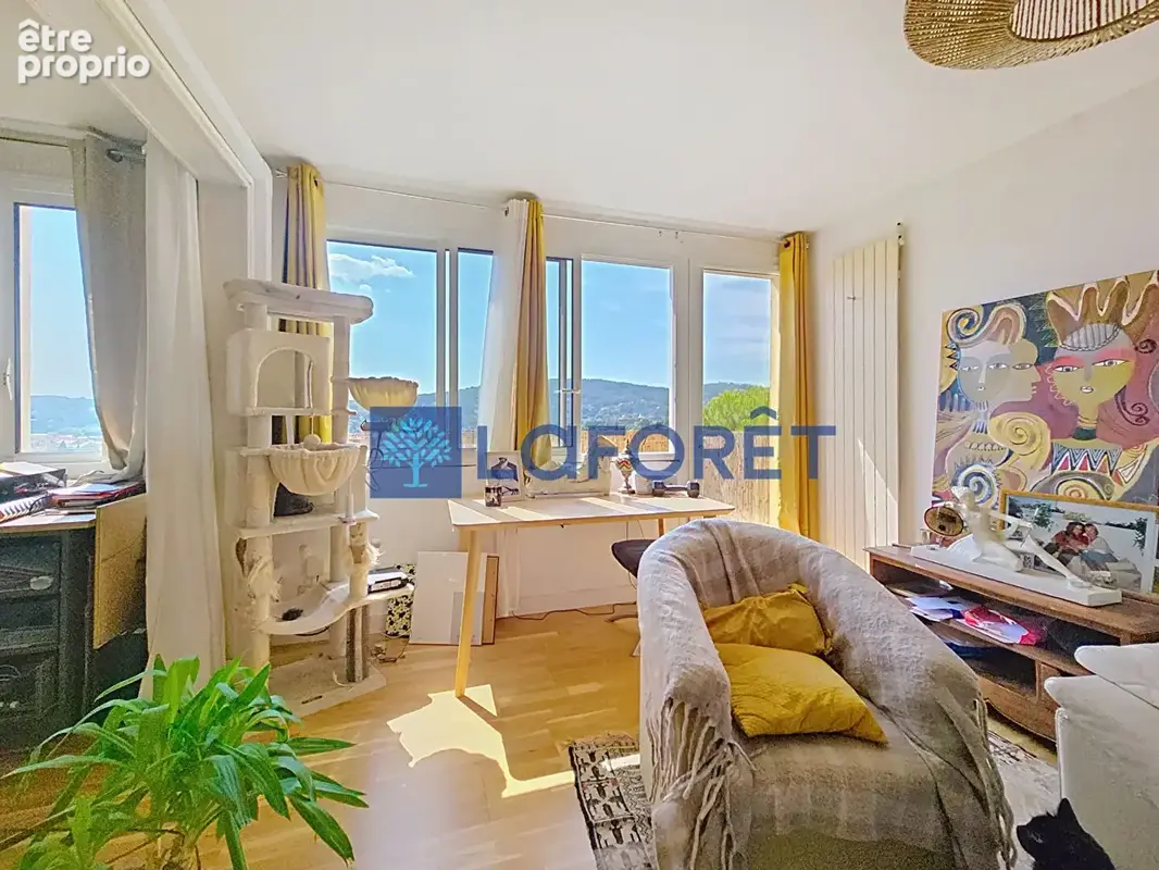 Appartement 4 pièces lumineux à vendre à Draguignan, dernier étage avec balcon - photo 5