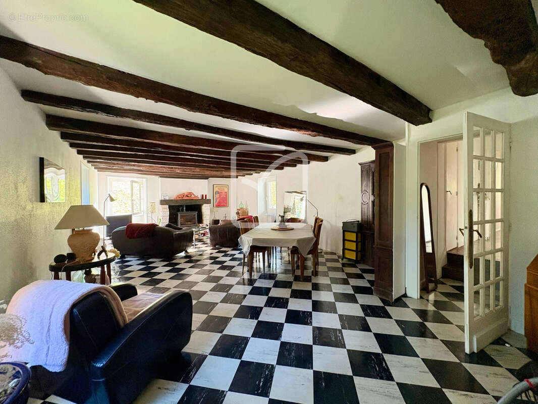 Maison à CUBLAC