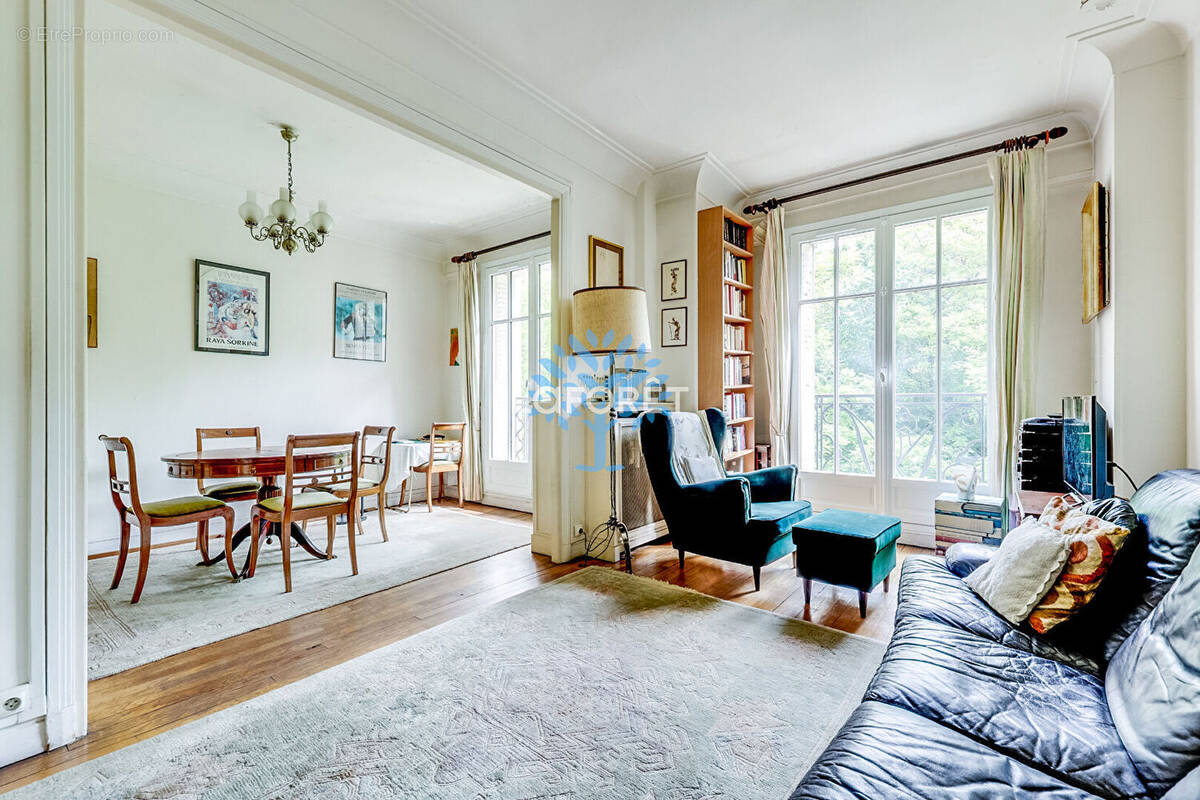 Appartement à PARIS-20E