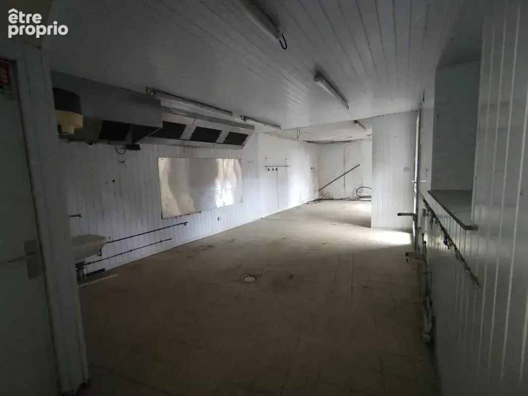 local commercial + habitation - photo 7
