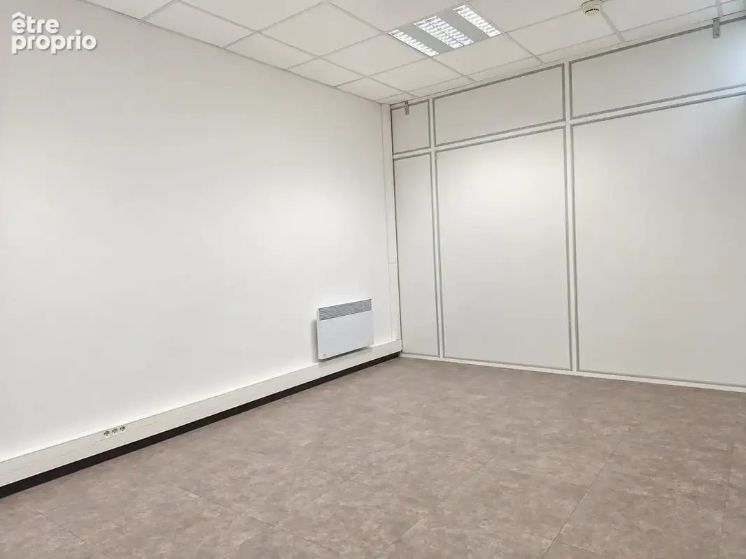 La ville-aux-dames (37700)   bureaux / local professionnel 98,94 m2   3 stationnements   libre d’occupation - photo 3