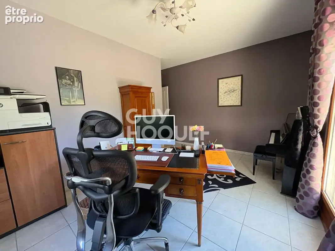 Propriété familiale de 225 m² avec piscine et garage - photo 8