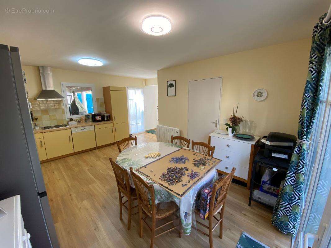 Maison à LES MATHES