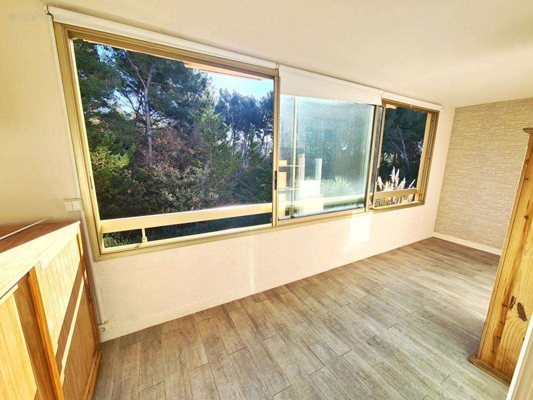 Appartement à SIX-FOURS-LES-PLAGES