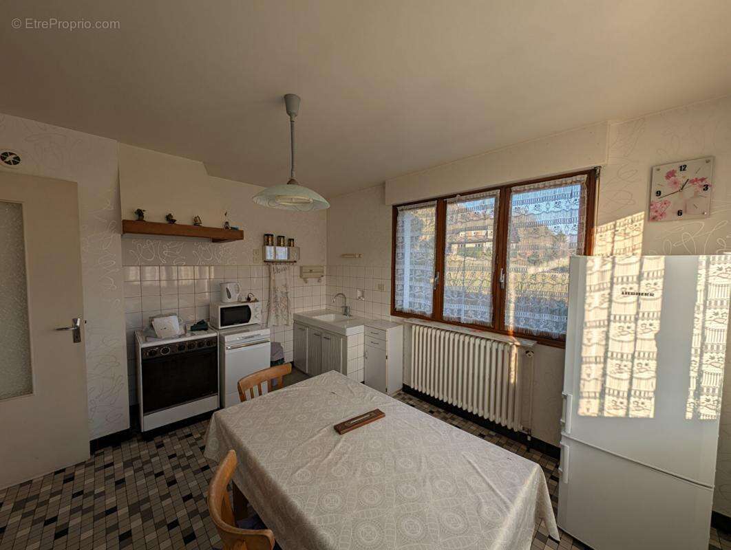 Maison à PONT-DE-ROIDE