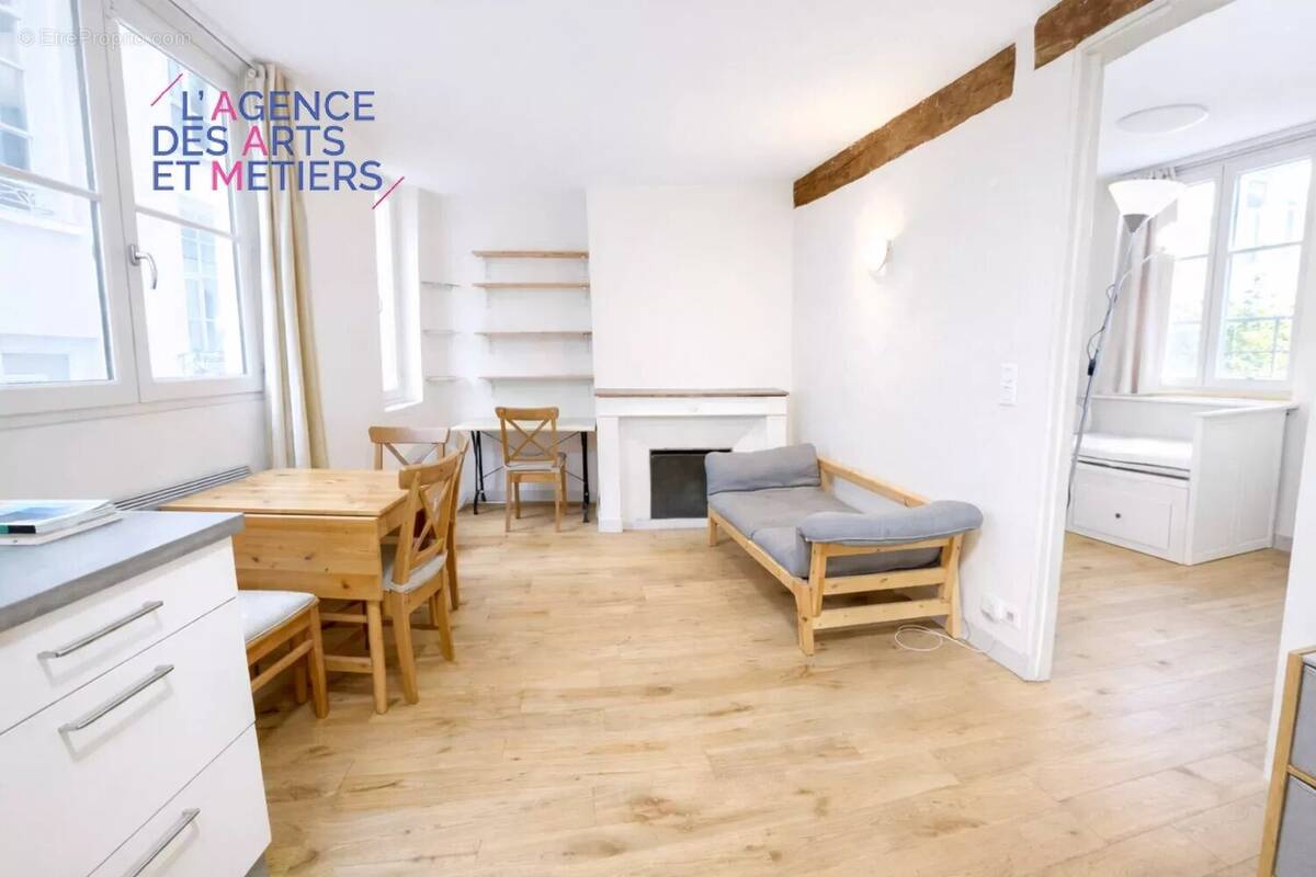 Appartement à PARIS-3E