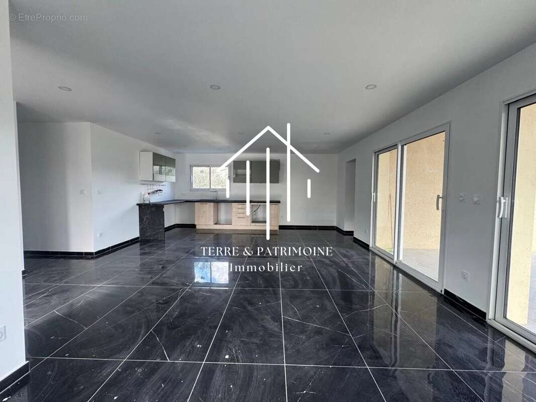 Maison à LACHAPELLE-SOUS-AUBENAS