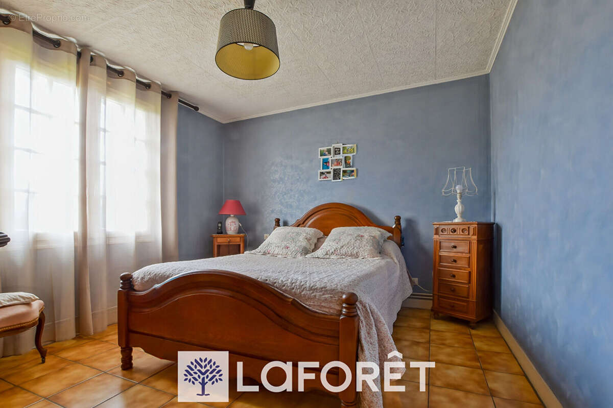 Maison à SAINT-FORT-SUR-GIRONDE