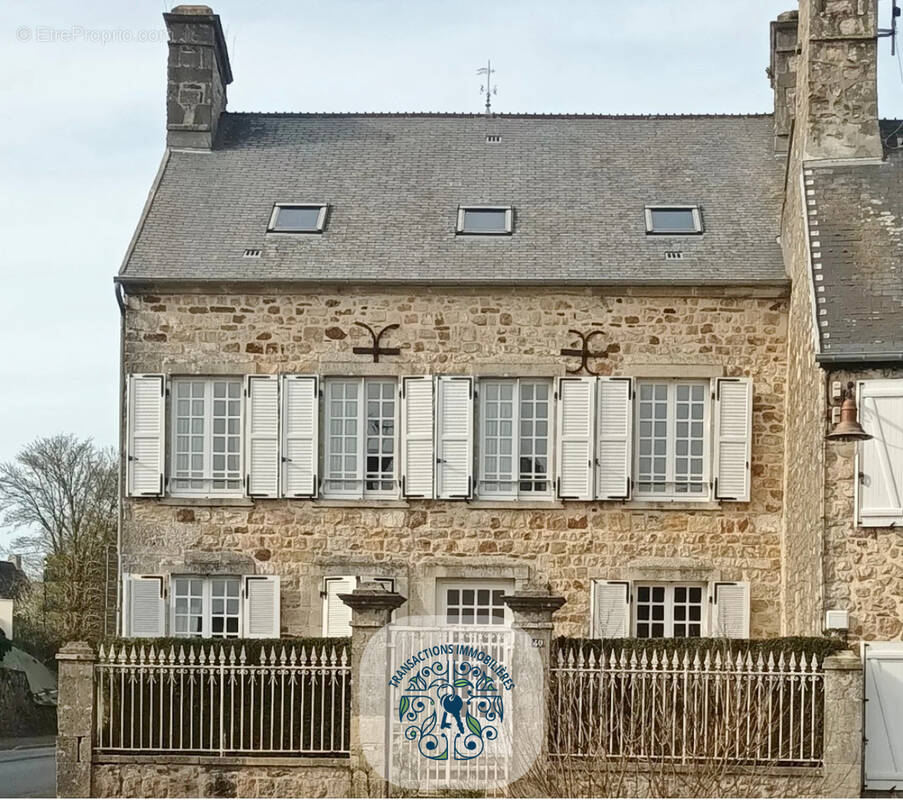 Maison à BRICQUEBEC