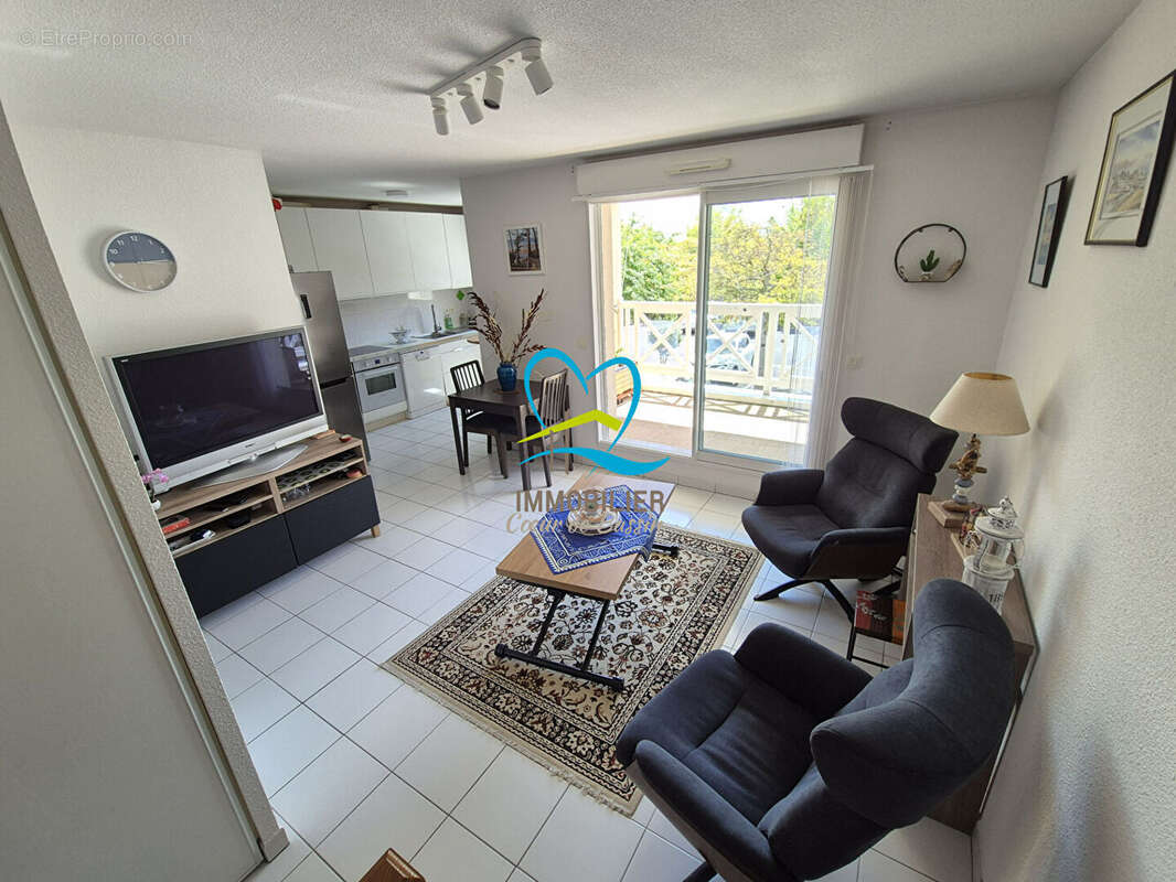 Appartement  3 pièce(s) 64.41 m2 VUE BASSIN - photo 7