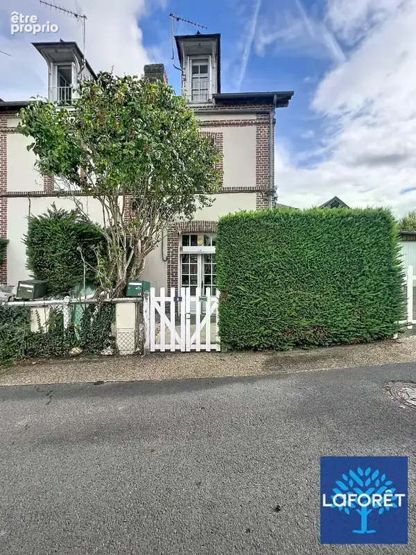 Maison à BERNAY