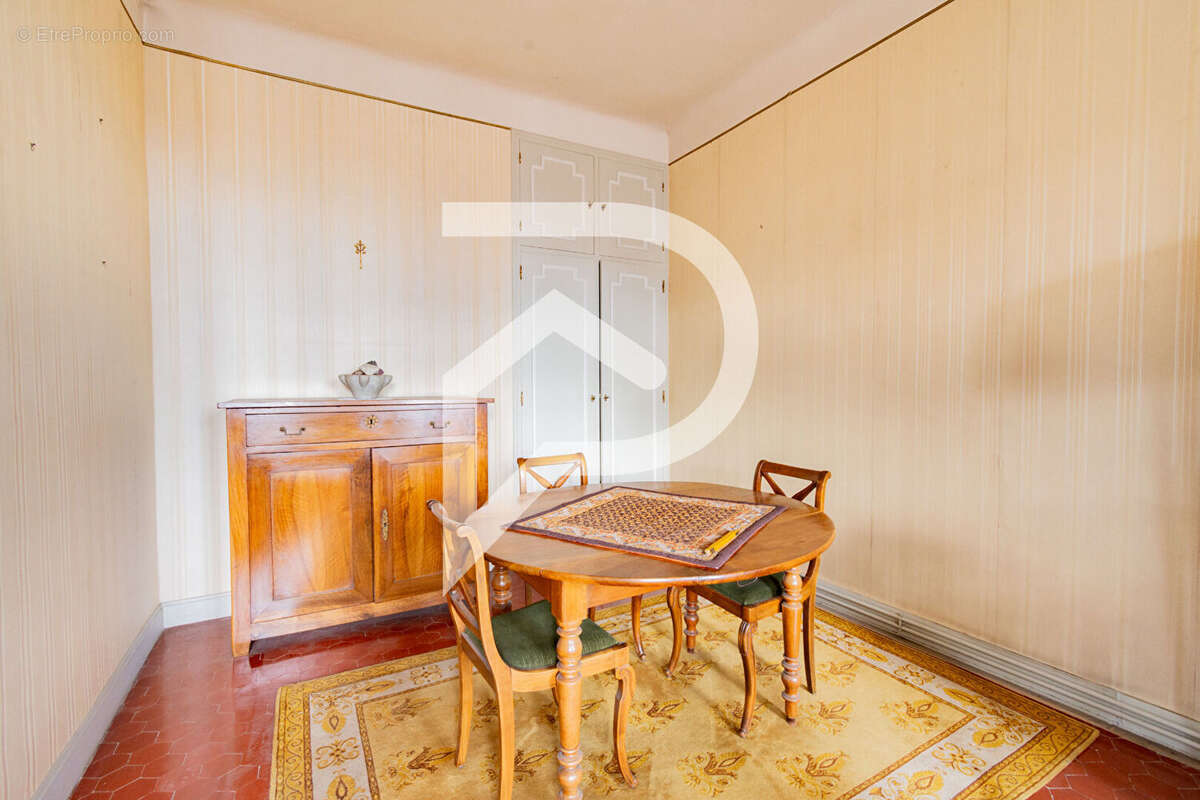 Appartement à MARSEILLE-5E