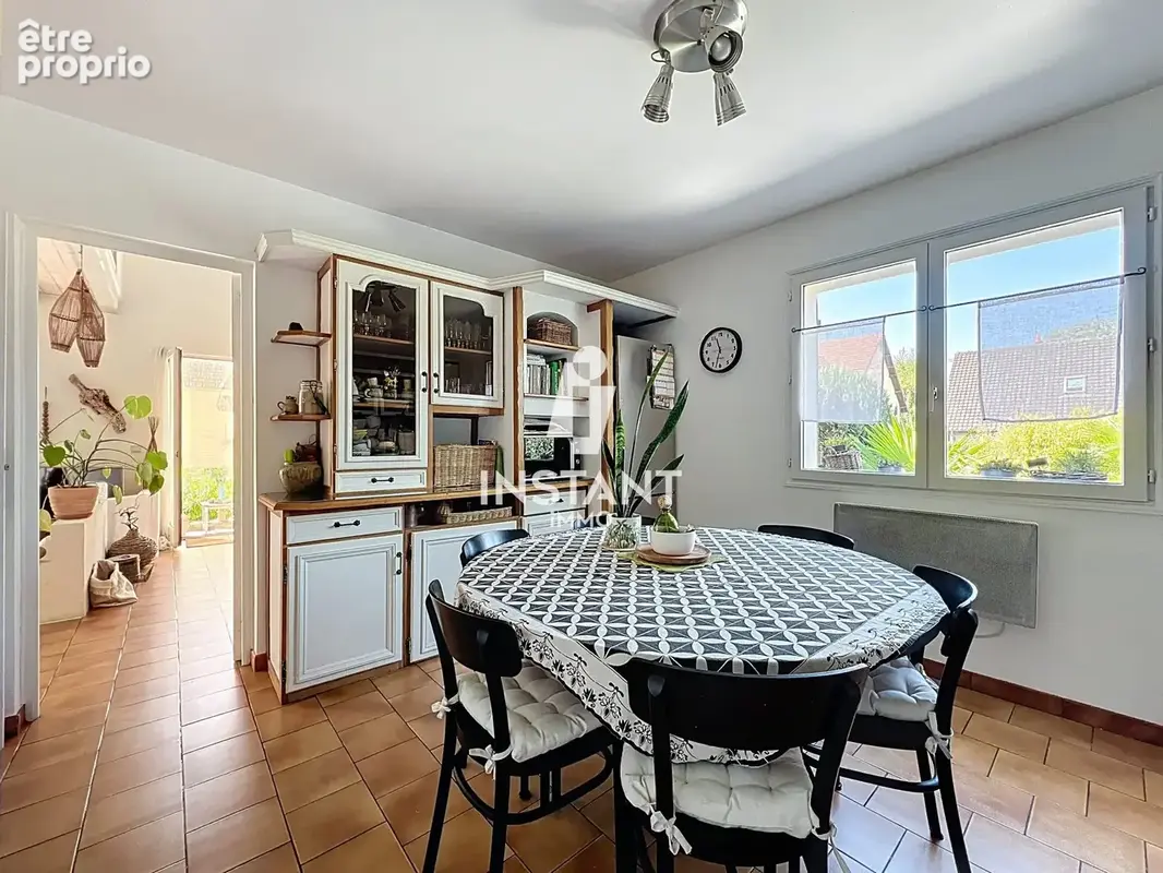 Maison 156 m² à Sainte-Genevieve-Des-Bois  - photo 8