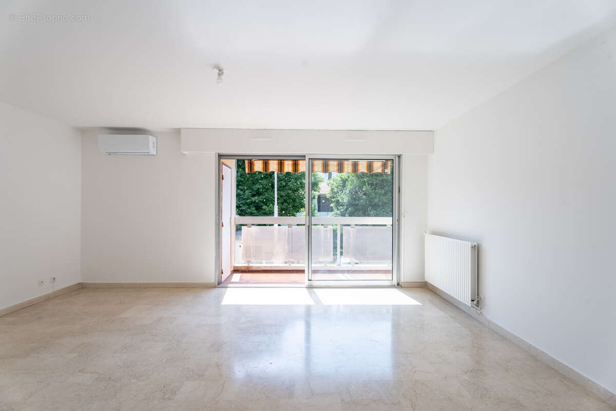 Appartement à MARSEILLE-9E
