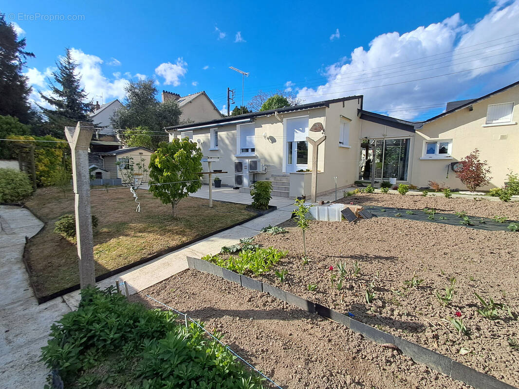 Maison à CHATEAU-GONTIER