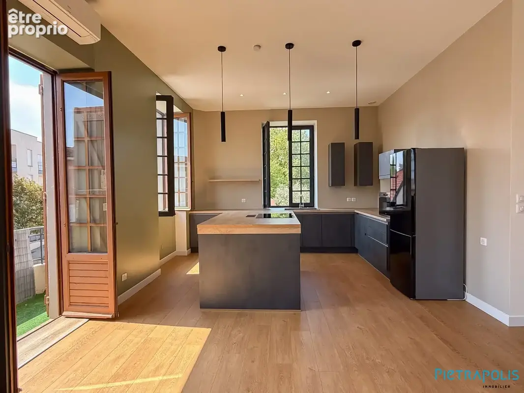 Appartement 136 m² à Sathonay-Camp  - photo 4