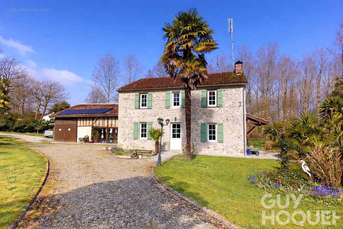 Maison à EUGENIE-LES-BAINS