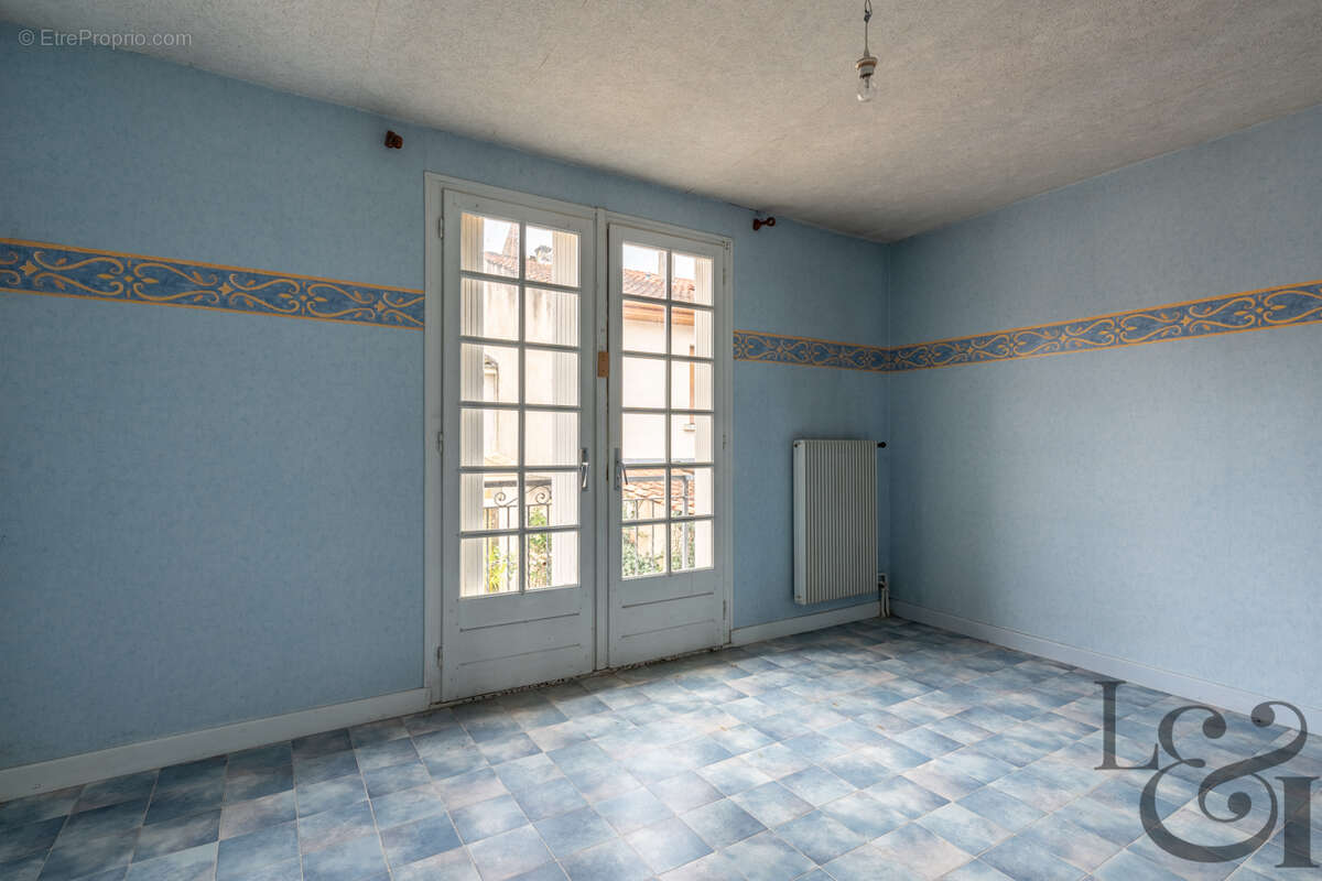 Maison à SAINTE-LIVRADE-SUR-LOT