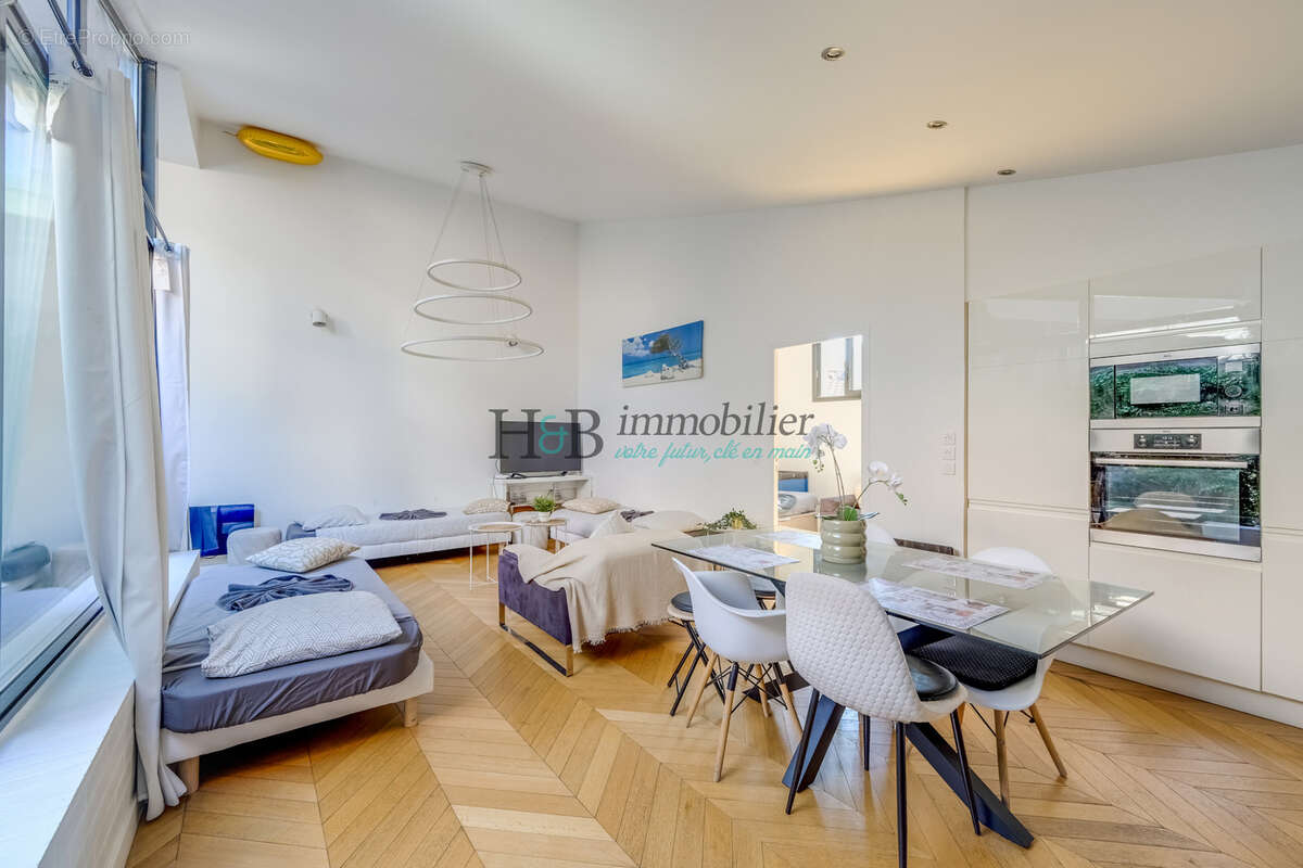 Appartement à SAINT-MAUR-DES-FOSSES