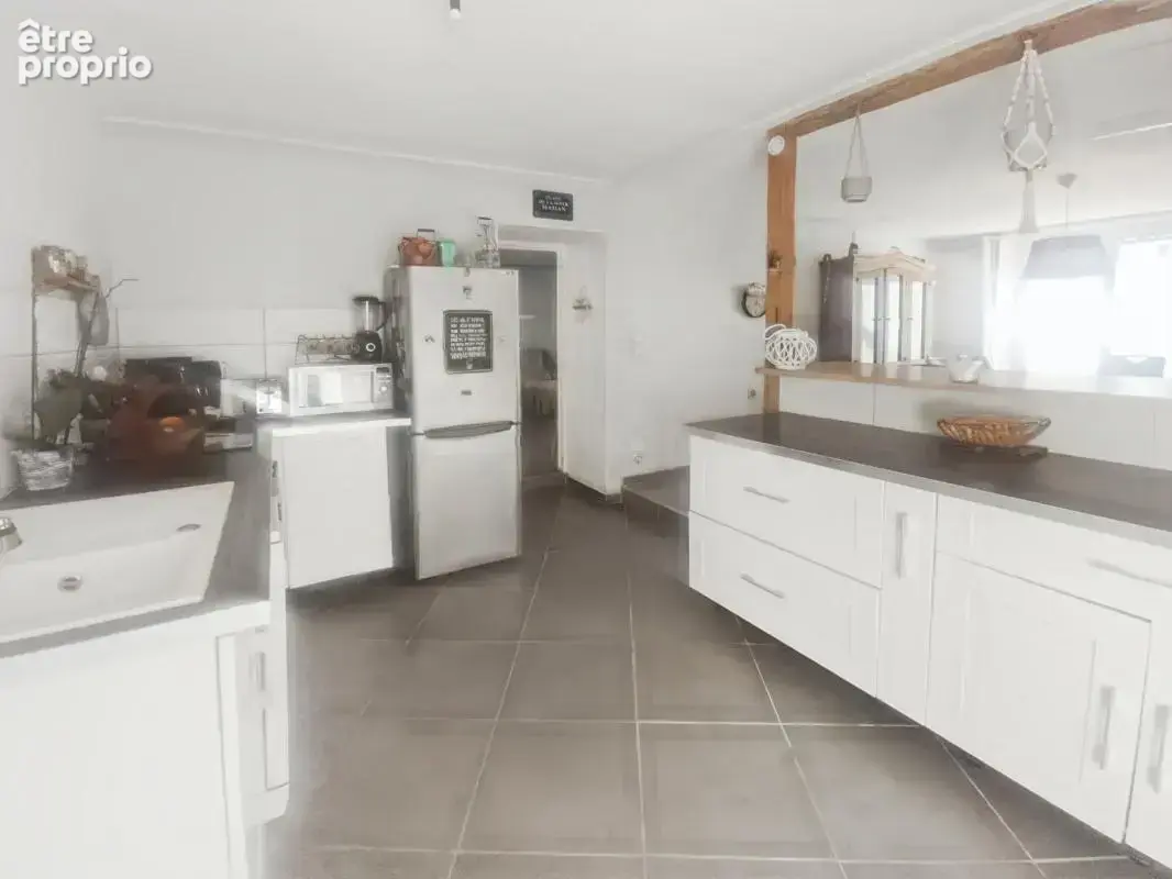 Maison  habitable de suite, deux chambres, grange, terrain, proche Nogent sur Seine - photo 7
