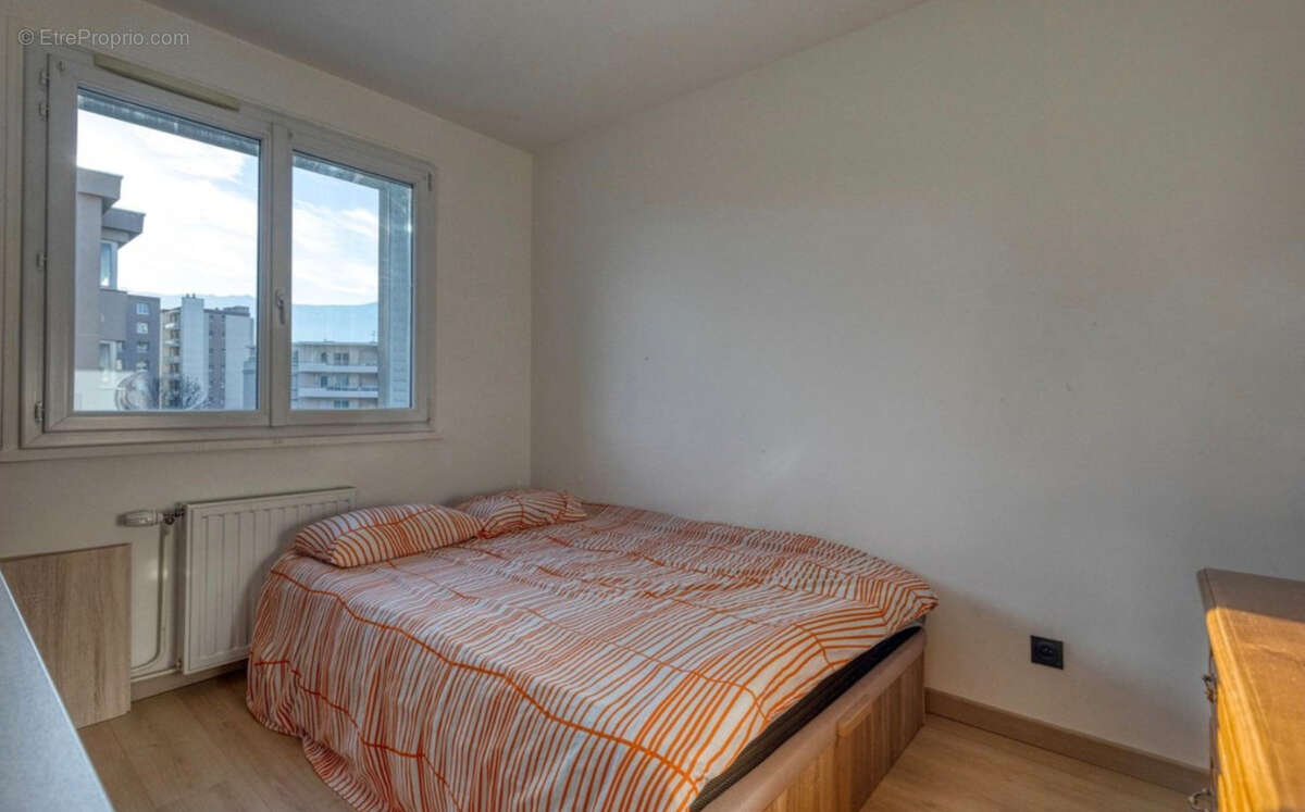 HIDRI IMMO PLUS vous propose un appartement T4 avec balcon et cave à Saint-Martin-d'Hères - photo 6