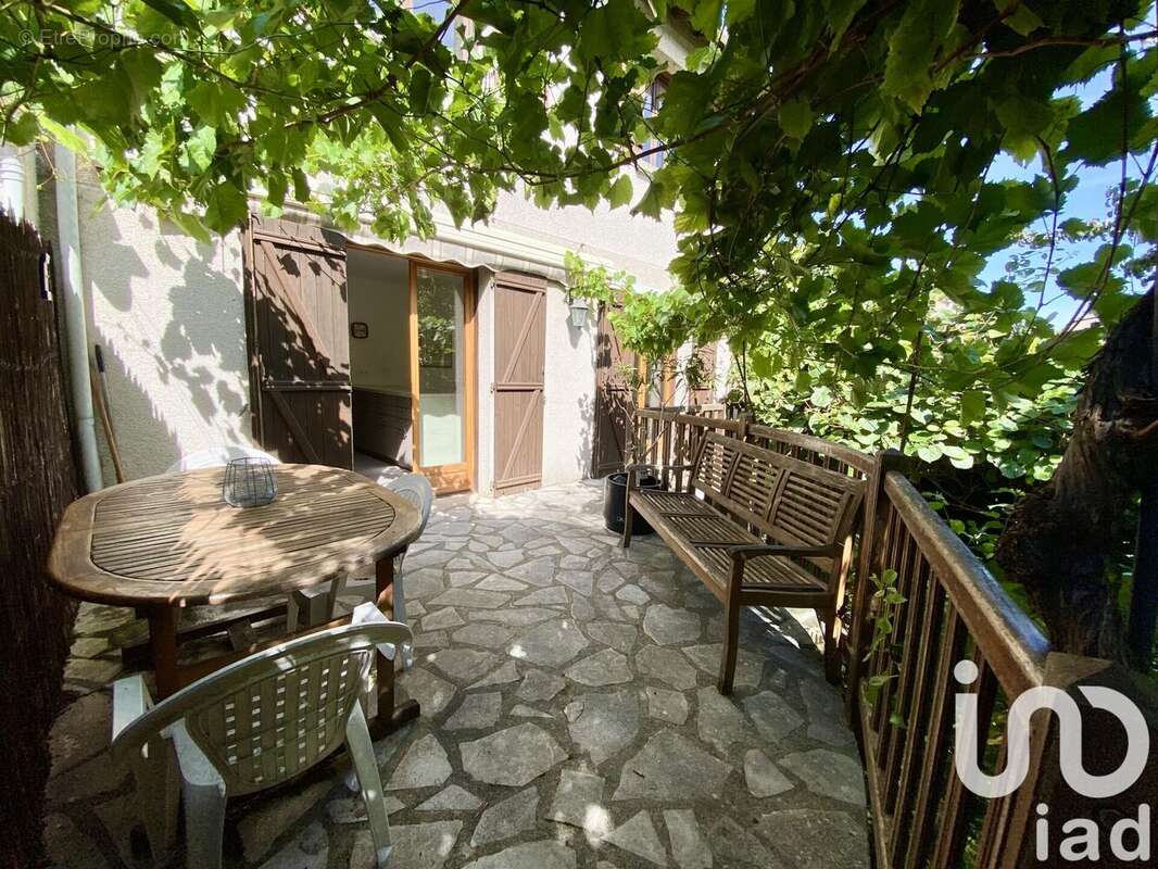 Photo 2 - Maison à RUEIL-MALMAISON