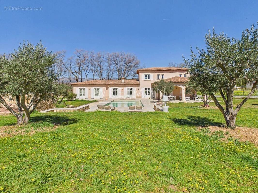 Maison à CALLIAN