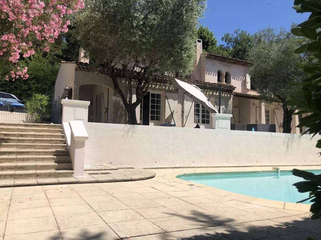 Maison à LA COLLE-SUR-LOUP