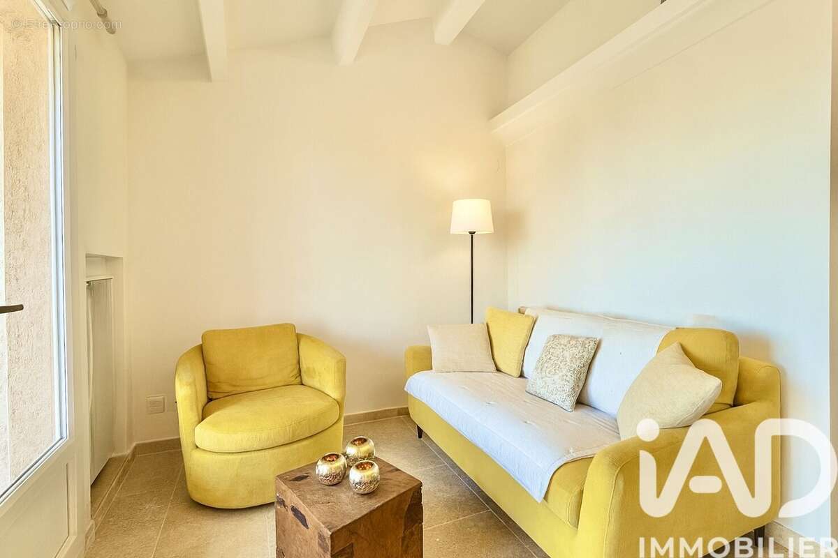 Photo 6 - Maison à ROQUEBRUNE-SUR-ARGENS