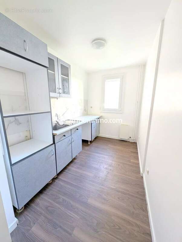 Appartement à SAVIGNY-LE-TEMPLE