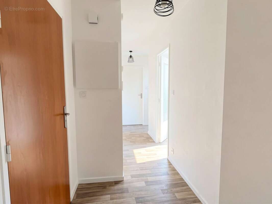 Appartement 56 m² à Chartres-De-Bretagne  - photo 9
