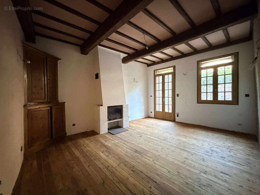 Villefranche-de-Conflent   Une maison de caractère au cœur d'un village chargé d'histoire - photo 4