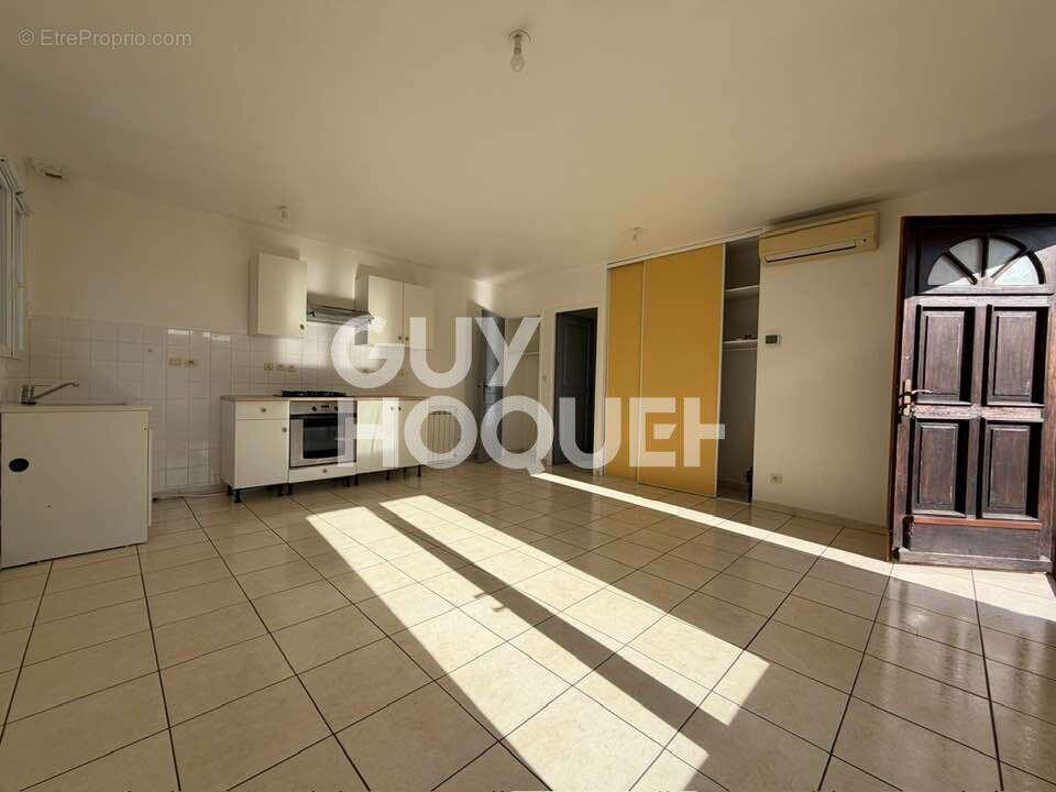 Appartement à L'ISLE-SUR-LA-SORGUE