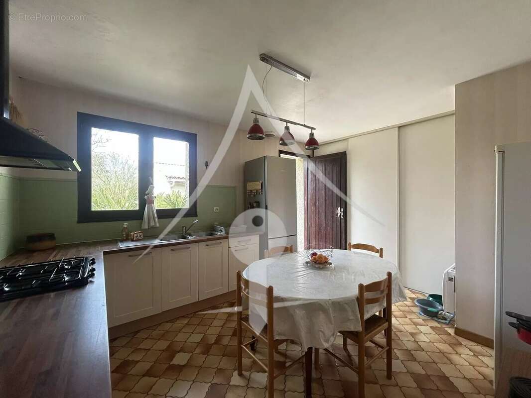 Maison à LAVERNOSE-LACASSE