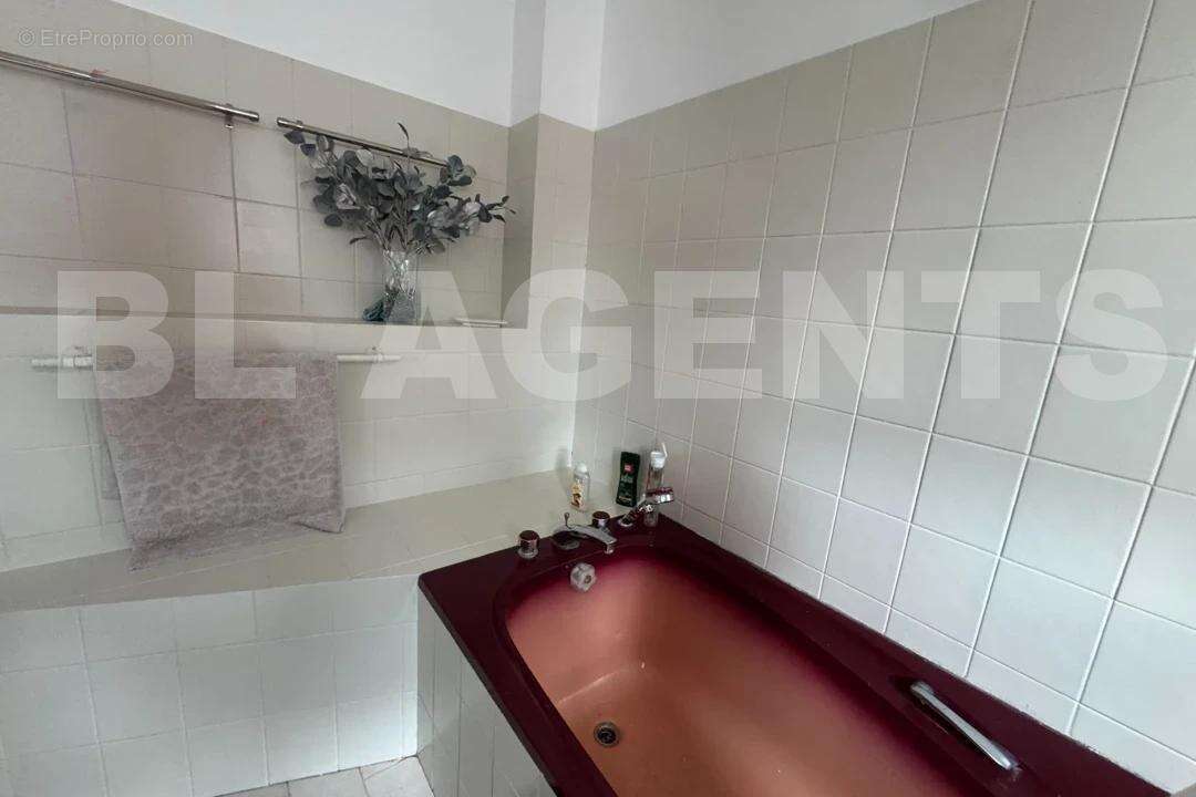 hoqi-045b6af713e2490386a648a150972694 - Maison à COULOMMIERS